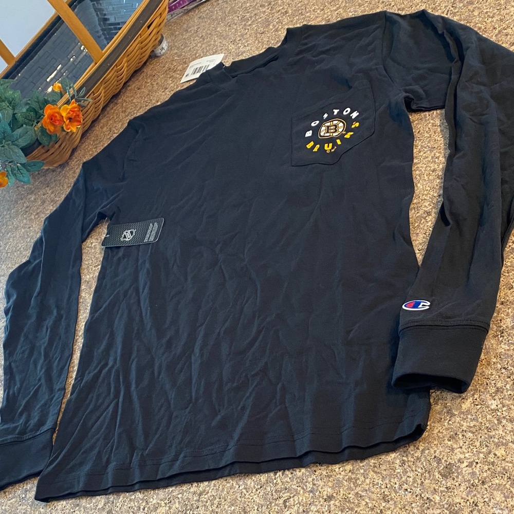 NWT Boston Bruins Black Long Sleeve Tee Shirt Small Women’s? Unisex? Men’s?